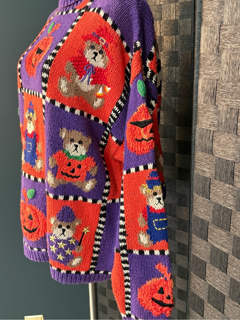 Vtg Marisa Christina Turtleneck Sweater Haul Out the Halloween - Picture 2 of 7